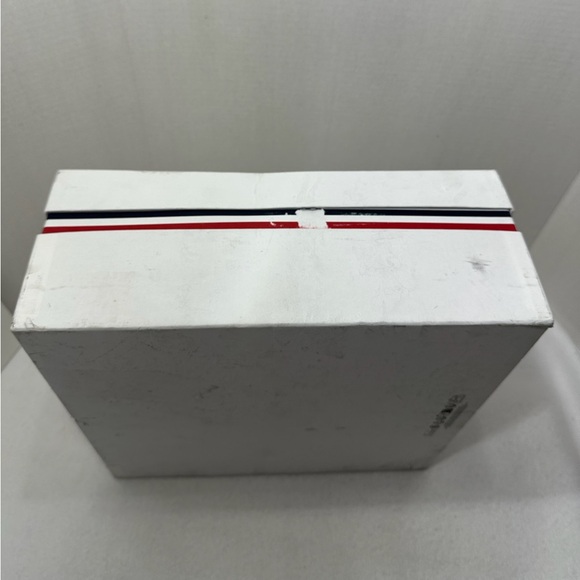 Moncler Authentic Paper Gift Storage Box 13.5 in x 13.5 in (Flawed See Photos) - Picture 6 of 10